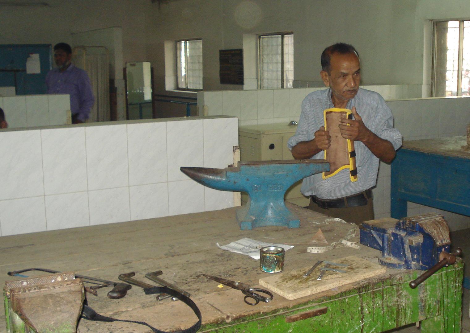 Limb Brace National Institute of Traumatology & Orthopaedic